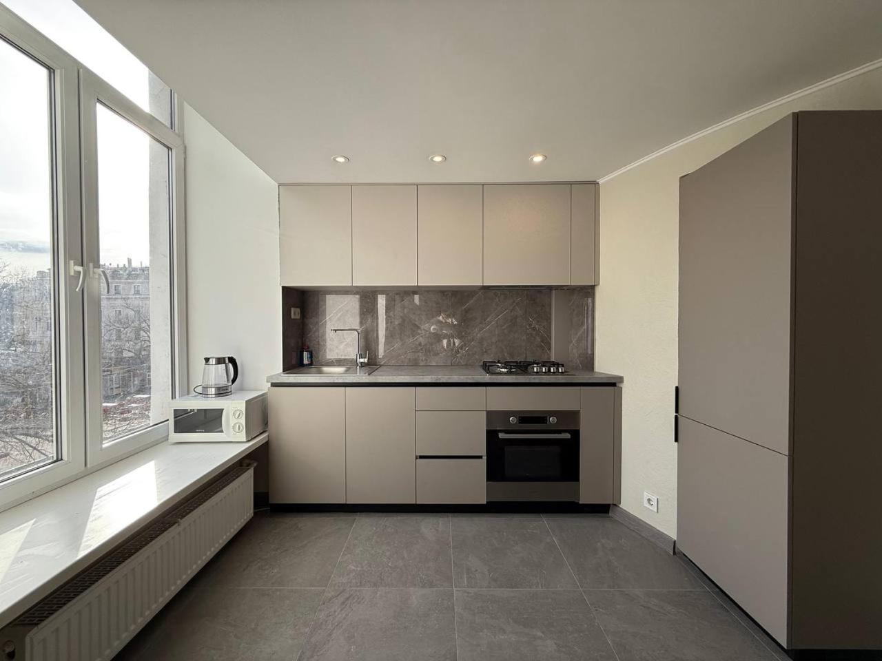 18 Deribasivska Street Jacuzzi Apartment Odessa Extérieur photo